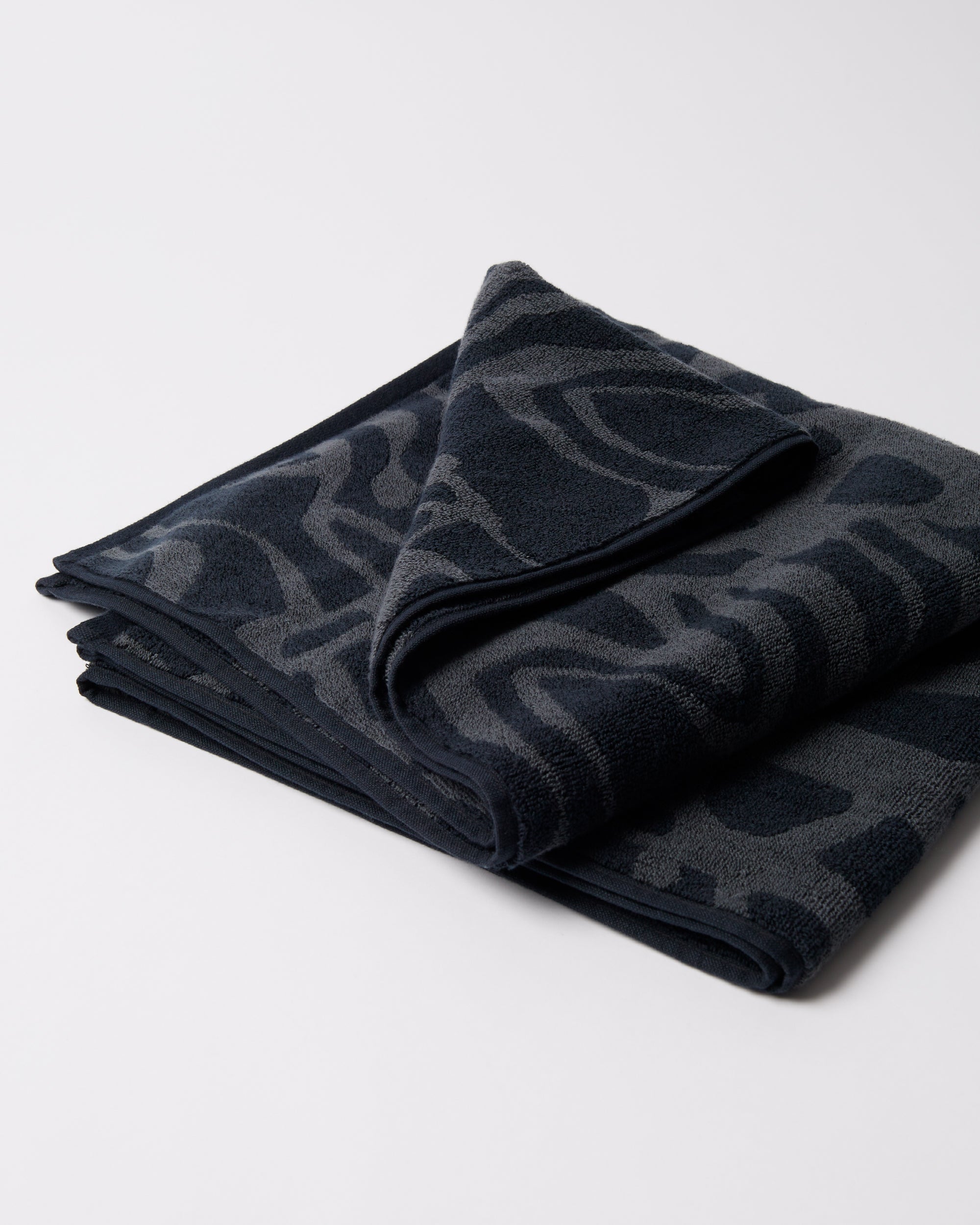Broken ftp bath towel set – by Parra JP